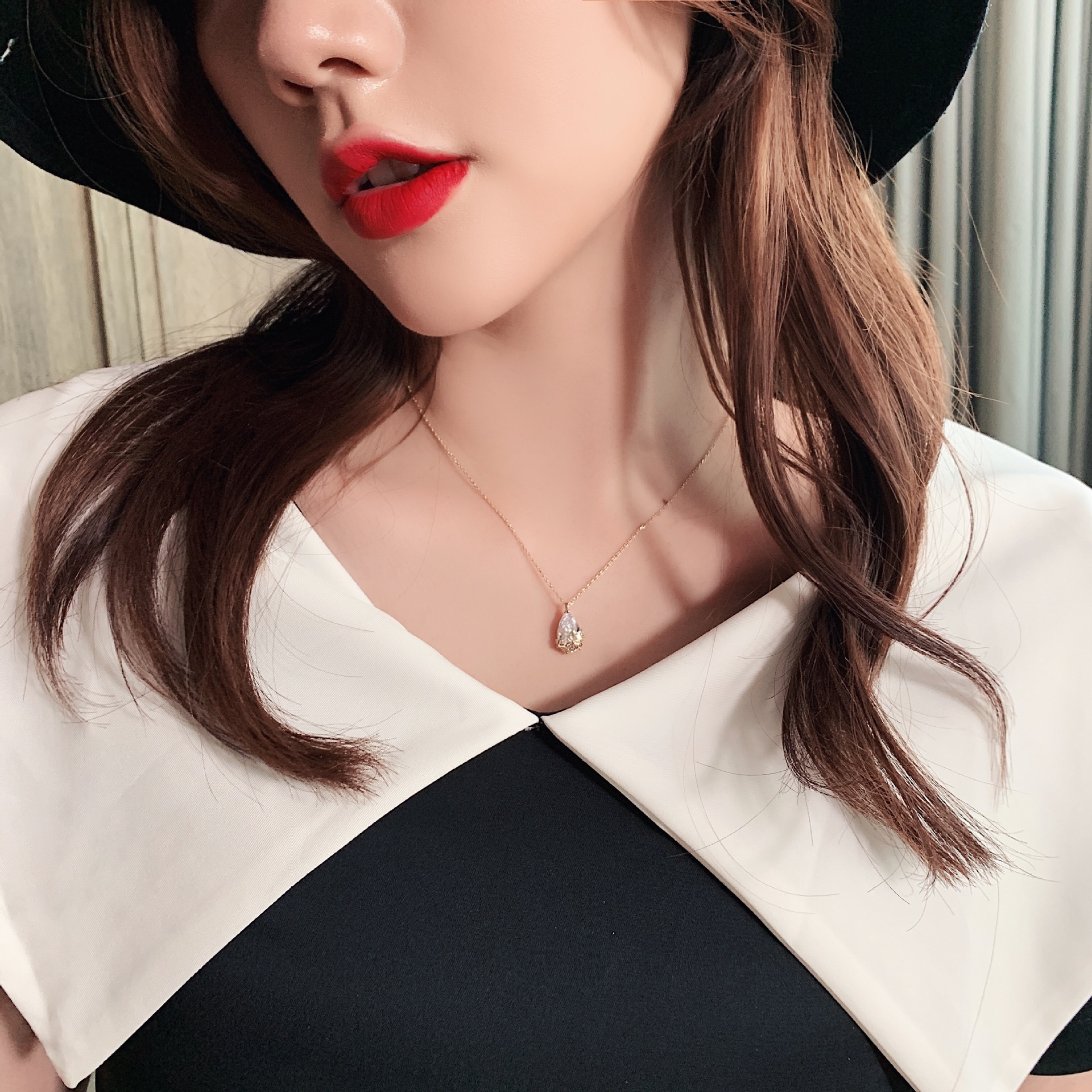 Crystal Water Drop Pendant Necklace Women’s Fine Jewelry Adjustable Short Accessories Jewelry Gift