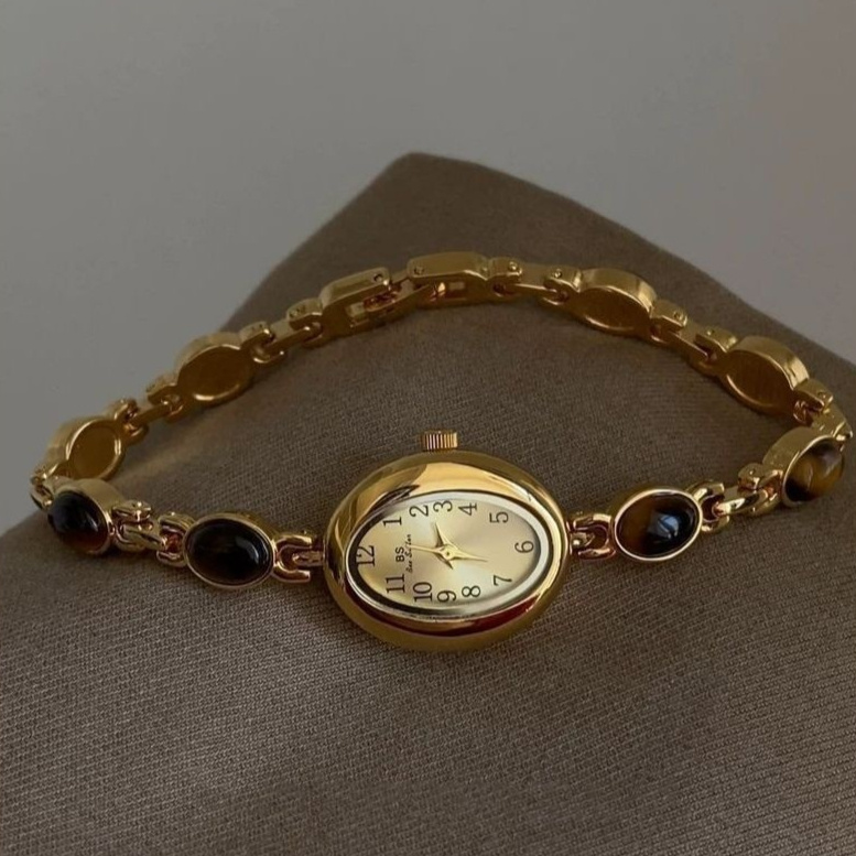 Creative Vintage-style Fashion Watch For Women